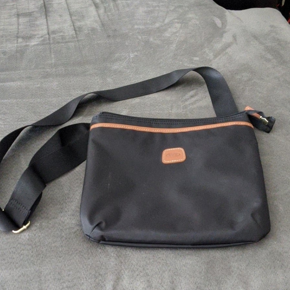 Brics crossbody